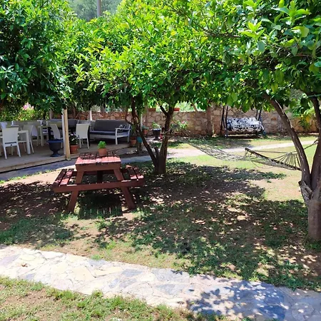 Bucak & Apartmanhotel 4*