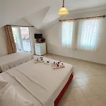 Aparthotel Bucak & 3*