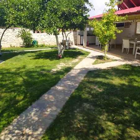 Aparthotel Bucak & 2*